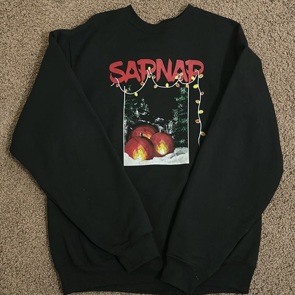 Limited edition Sapnap Christmas crewneck, barely worn, size medium in men’s